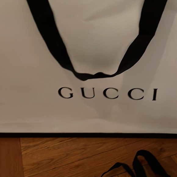 Authentic Gucci Shoppimg bags. - Picture 3 of 5